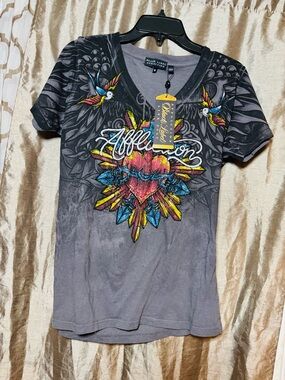 Affliction Women's Gray V-Neck Tee with Multicolor Heart & Bird Graphic NWT